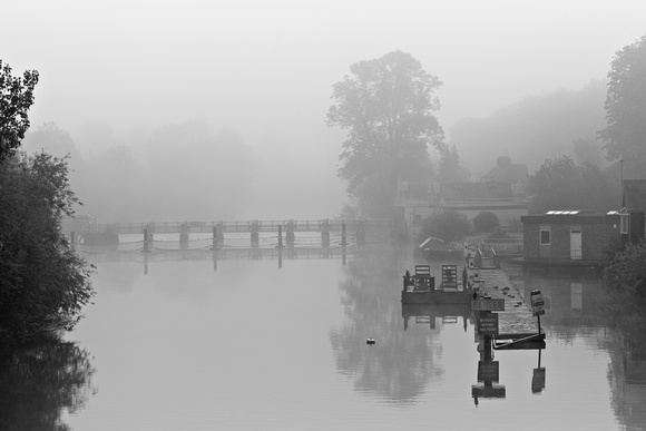 Thames_Fog_Reading